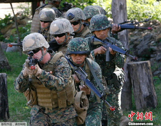 美菲大军逼近中国 黄岩岛附近海域或成“战场”(组图)