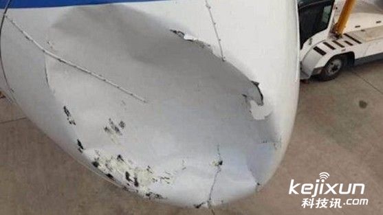 中国民航757客机疑似撞UFO 机鼻严重受损-搜