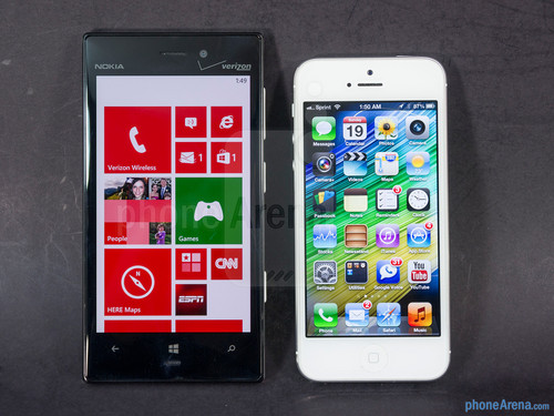 Lumia 928和iPhone 5图片