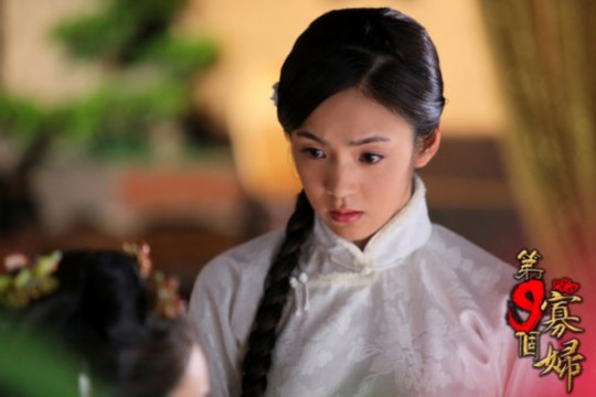 方慧在剧中出演最美寡妇"李秀梅",前后形象反差着实令观众期待不已