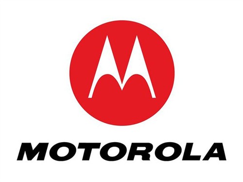 相应的,"m"徽章下方的"motorola"字体也有调整,斜黑加粗的大写字母变