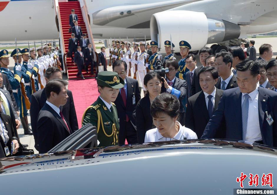 韩国总统朴槿惠抵京 任期内首次访华