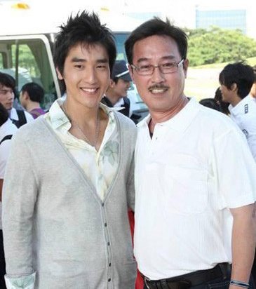 该剧由杨世彭执导,主演赵树海,屈中恒,郎祖筠