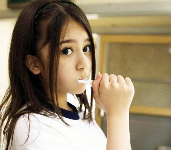 日本混血人口_日本混血女高中生(2)