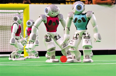 机器人竞逐足球世界杯(图)