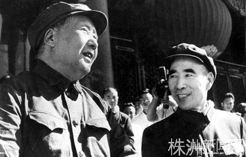 揭秘:毛泽东曾打算让纪登奎接替林彪 (1)(图)