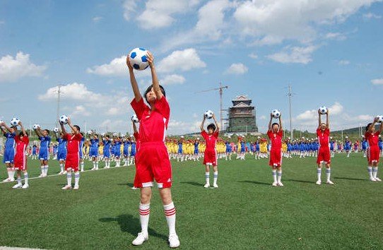 沈阳法库县校园足球节 欲增加草地足球场26块