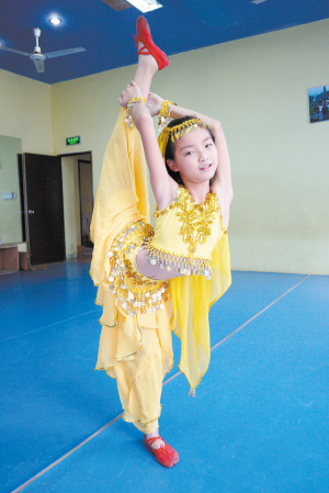 舞林小高手勤练身手(图)叶思慧:12岁,市实验小学第十届中韩文艺交流