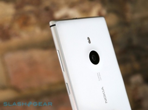 白色轻薄WP8美机 诺基亚Lumia 925图赏