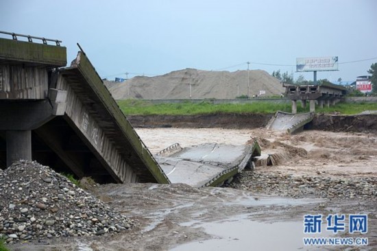 金堂洪水都江堰暴雨青莲大桥垮塌四川告急(图