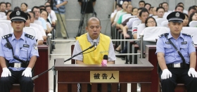 7月10日,王书金在庭审现场。