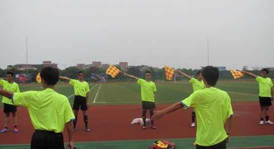 上海校园足球裁判培训 壮大高校优秀执法队伍