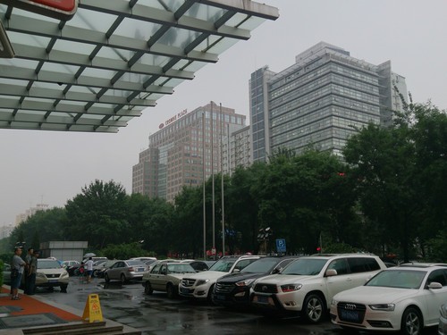 尖Phone:智薄智美 华为P6对比索尼L36h