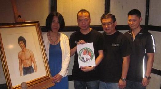 逝世40年纪念 李小龙与同学打架厕所成景点