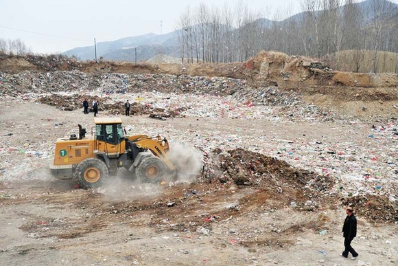 探访北京水源地密云水库:被举报垃圾坑已清除