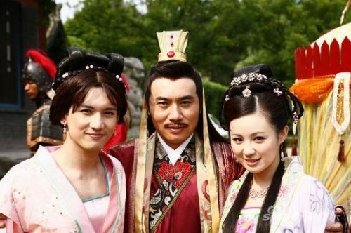 赵丽颖关智斌戴娇倩题材峻揭《追鱼丁子》传奇演员(组图)文化大革命背景农村的电视剧图片