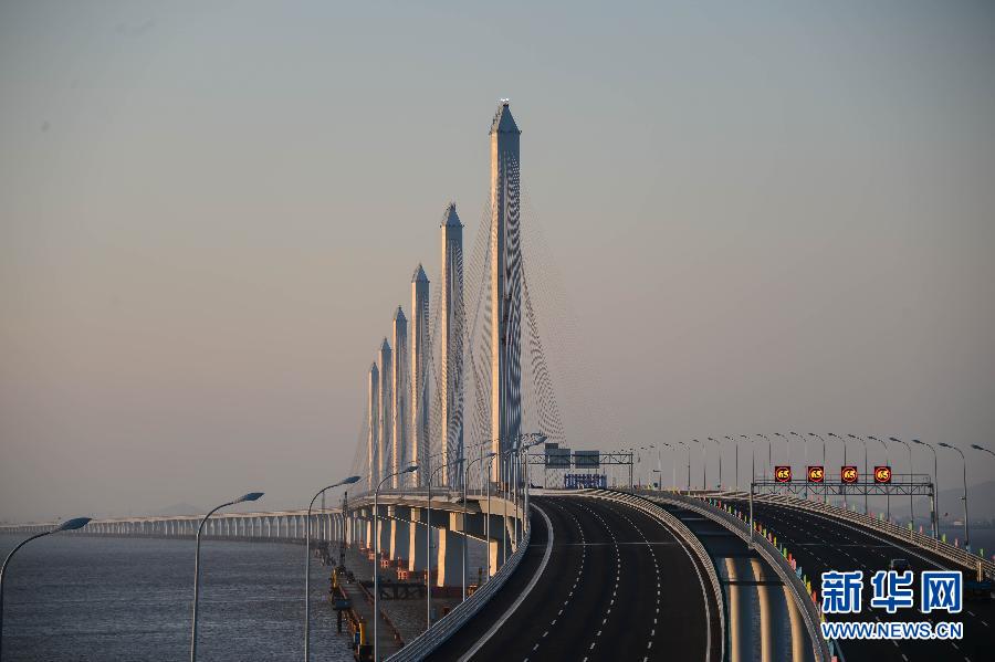 世界上最长最宽的多塔斜拉桥--嘉绍跨海大桥(组