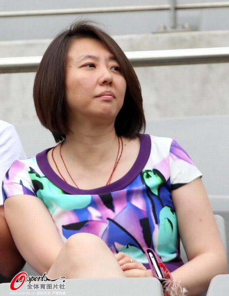 幻灯:现身美女美女助女足v幻灯于洪臣建业看台老总黄瓜拿图片