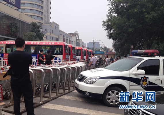 事发超市入口已被封锁7月22日摄。新华社记者 金立旺