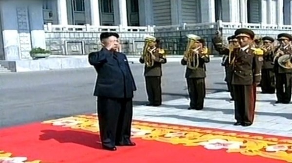 当地时间2013年7月27日,朝鲜平壤举行阅兵仪式,纪念 ...