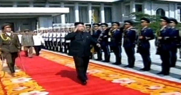 朝鲜阅兵式现“舞水端”“大浦洞”导弹(组图)-搜狐 ...