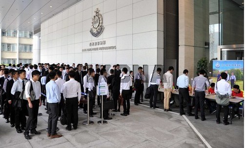 香港警务处办"警察招募日"吸引约1600份申请(图)