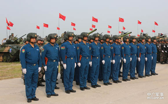 资料图:参演的航空兵部队官兵英姿勃发.李祥辉摄