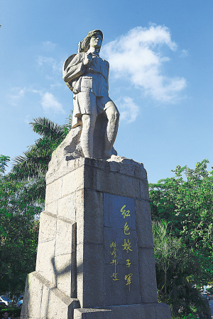 张茂 摄   石培华认为,琼海红色旅游跨越四个阶段:红色娘子军纪念园是