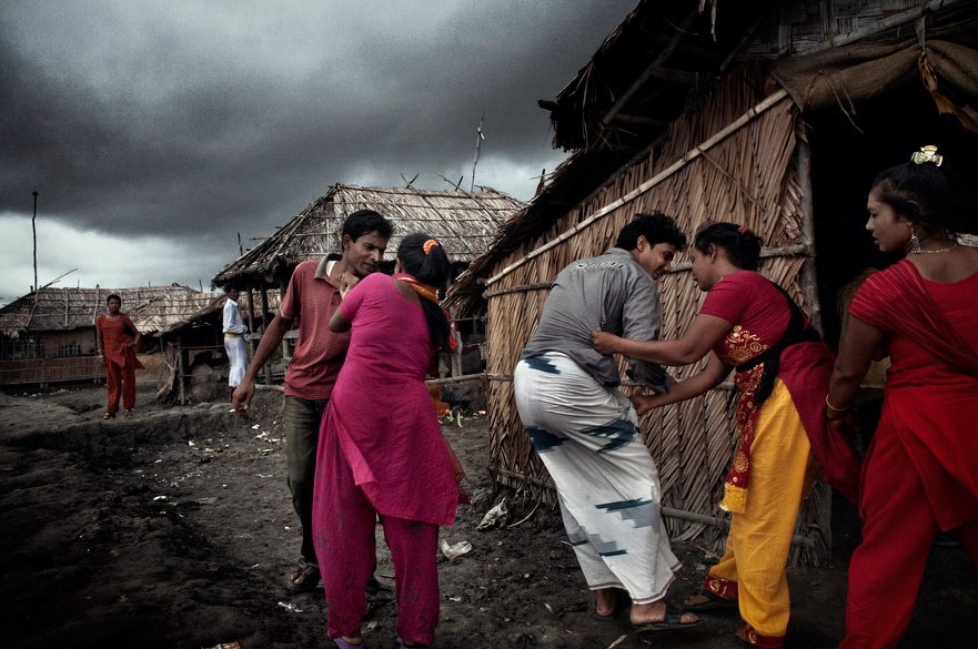 妓院里的女孩:摄影师实拍孟加拉性产业(组图)(