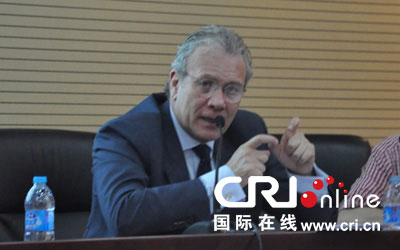 秘鲁大使表示对中国经济发展充满信心(图)