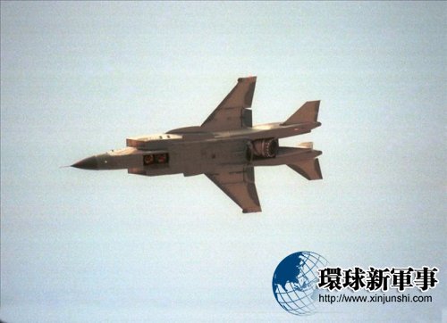 网传中国歼-18红鹰战机在秘密军事基地试飞(组