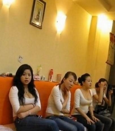 睡奶妈喝人乳的大少 深圳直饮人乳奶妈新闻 人乳瘤病毒 人乳传奇 人乳