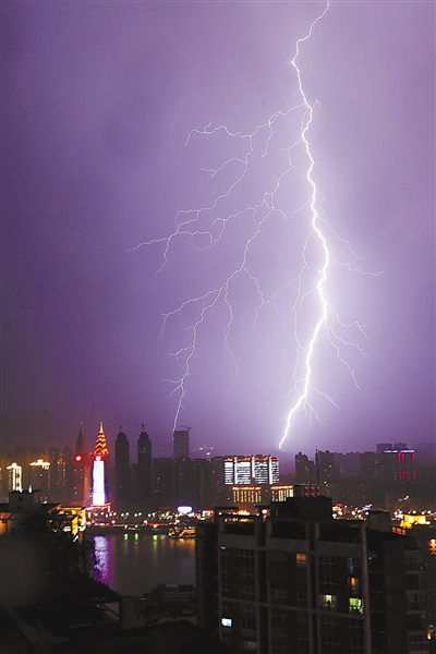 昨夜:打雷了,下雨啦!(组图)-搜狐滚动