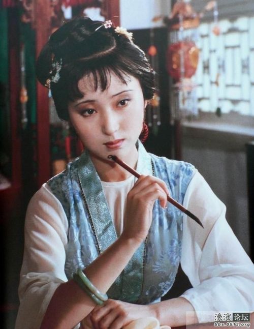 一帘幽梦倩影疏 回首五十年来中国电影界四十位女神
