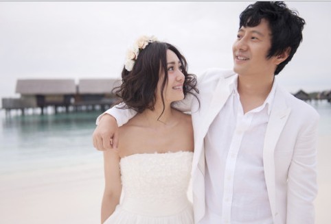 郑钧刘芸唯美婚纱照。