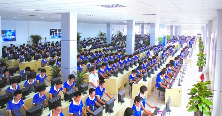 河南新华电脑学院