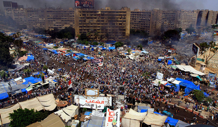埃及街头示威场景资料图
