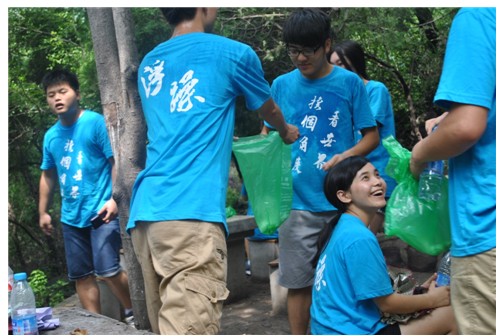 高温时节拒绝浮躁腾 讯微博2013大学生夏令营