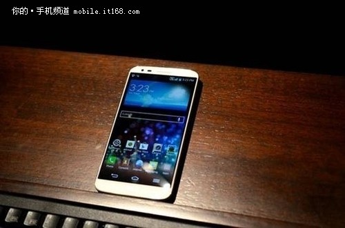 LG G2港行发布确定 国行十月发售