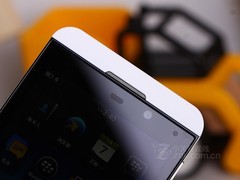 黑莓不玩全键盘 BB10经典黑莓Z10仅2599