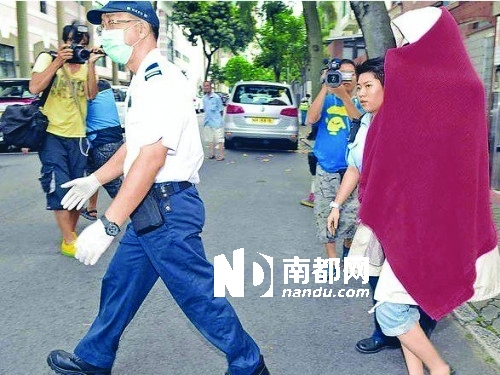 沈星香闺被“前任”硬闯俩富豪男友激烈互殴
