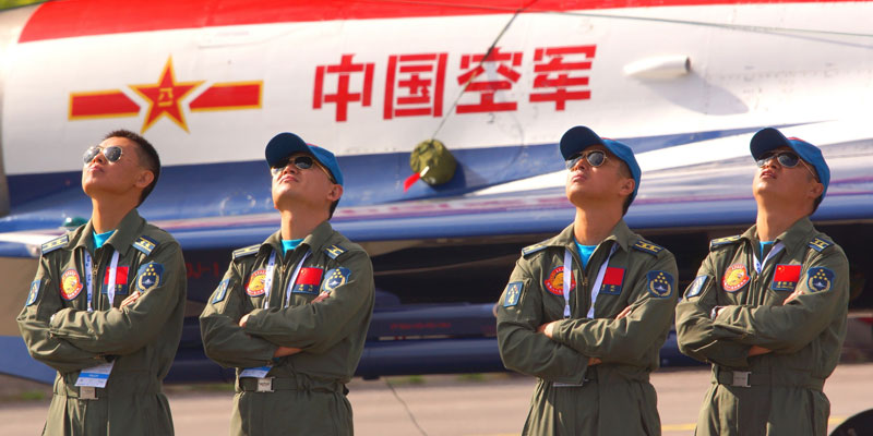 高清:"中国空军"成为莫斯科航展重要元素(组图)