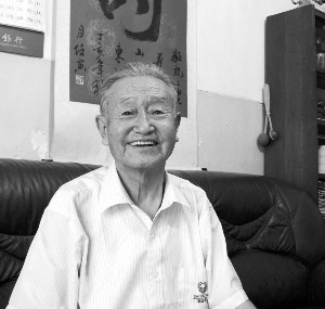 讲述人徐志義86岁陕北佳县人1949年曾任中国人民解放军第一军第一师第一团第一营第一连第一排第一班班长