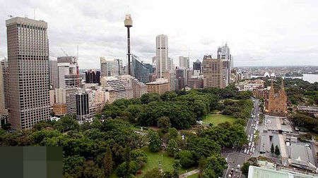 中国父母购1700万购豪宅给子女当宿舍
