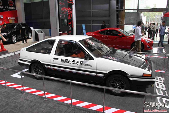 藤原豆腐店拓海座驾ae86成都车展实拍
