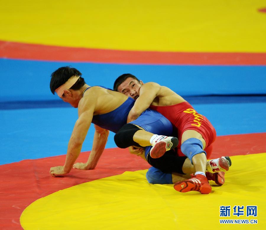 当日,在第十二届全运会摔跤比赛男子自由式66公斤级决赛中,甘肃队叶