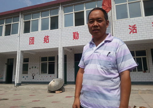 邢台县教师于书明借债垫资帮几十名孩子建校舍