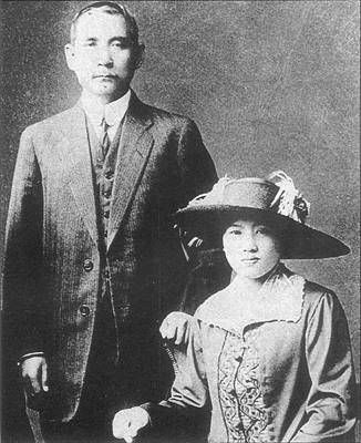 杨振宁翁帆陈凯歌陈红 “父女”夫妻秀恩爱