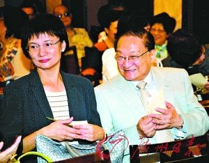 杨振宁翁帆陈凯歌陈红 “父女”夫妻秀恩爱