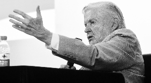 1999年诺贝尔经济学奖获得者罗伯特・蒙代尔。